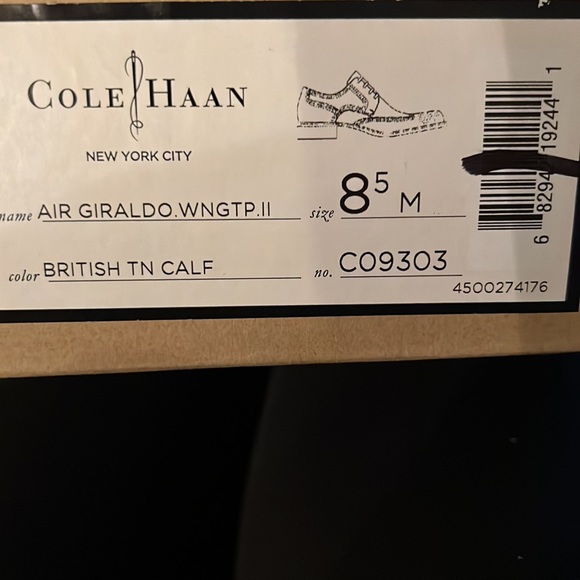 Leather Cole Haan, size 8,5 light brown shoes.Brand new.Stylish dressy oxfords. - Picture 6 of 6